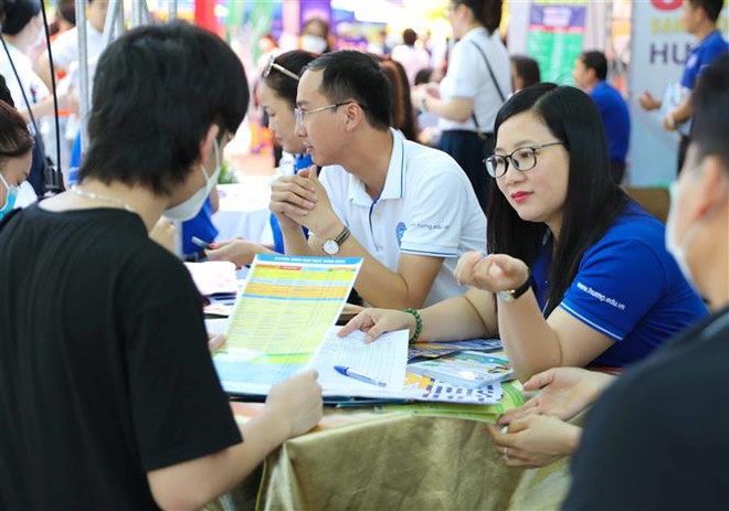 Hơn 616 nghìn thí sinh đăng ký nguyện vọng xét tuyển đại học ảnh 1