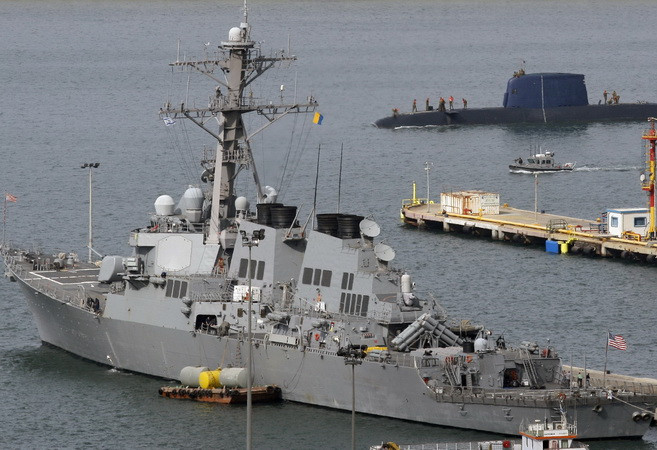 Hải quân Mỹ điều động 3 chiến hạm Aegis tuần tra trên Biển Đông ảnh 1