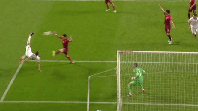 Cận cảnh siêu phẩm "xe đạp chổng ngược" của Nemanja Matic ảnh 1