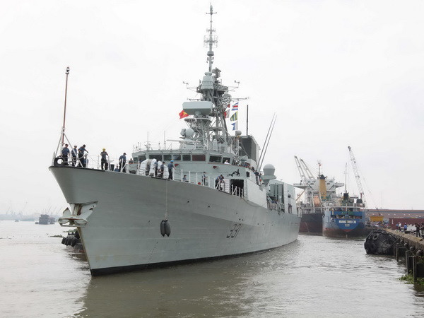Tàu Hải quân Canada HMCS Vancouver thăm Thành phố Hồ Chí Minh ảnh 1