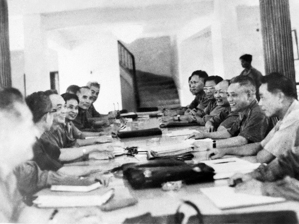 Triển lãm ảnh kỷ niệm 25 năm lực lượng vũ trang Quảng Ngãi ảnh 1