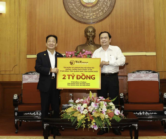 Tiếp nhận 6,1 tỷ đồng ủng hộ miền Trung chống dịch COVID-19 ảnh 1