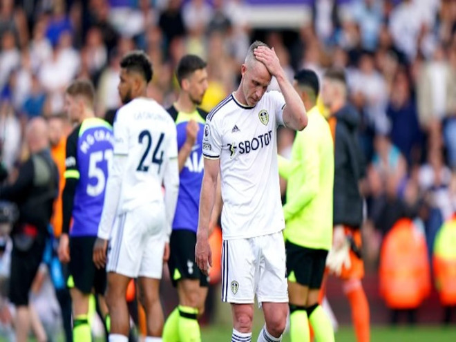 Leeds United chia tay Premier League. (Nguồn: Getty Images) Premier League hạ màn: Leicester City và Leeds United xuống hạng ảnh 1