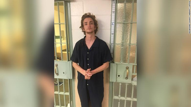 Mỹ: Bắt giữ nghi phạm nổ súng giết chết bố mẹ và 3 người khác ảnh 1