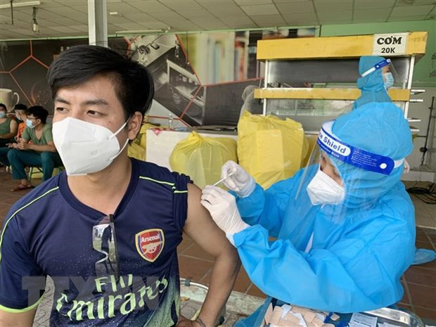 Tiêm vaccine tập trung cho người dân về TP.HCM sinh sống, làm việc ảnh 1