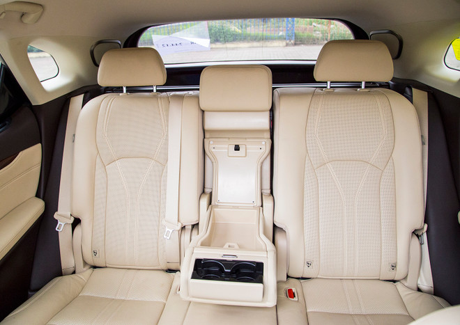 9 lý do khiến mẫu Lexus RX 350 luôn trong tình trạng “cháy hàng” ảnh 4