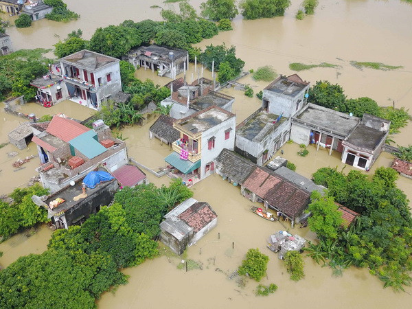 Lý giải nguyên nhân dẫn đến thiệt hại nặng nề trong đợt mưa lũ ảnh 1