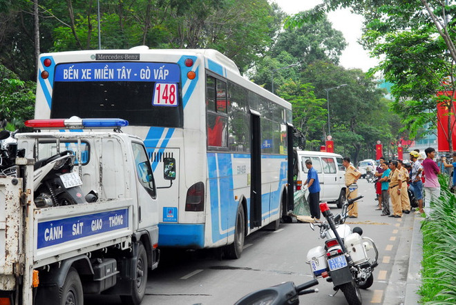 Tai nạn gần sân bay Tân Sơn Nhất, một người tử vong tại chỗ ảnh 2