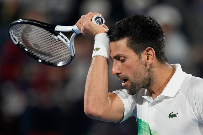 Novak Djokovic đánh mất ngôi vị số 1 thế giới vào tay Medvedev ảnh 1