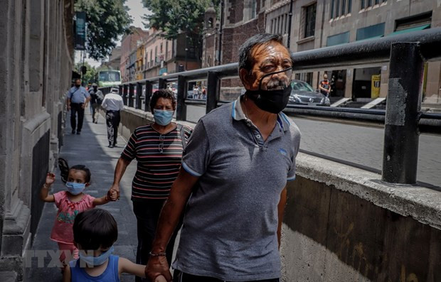 Hơn 1,6 triệu học sinh Mexico đến trường sau 1 năm thực hiện giãn cách ảnh 1