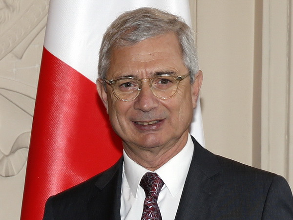 Chủ tịch Quốc hội Cộng hòa Pháp bắt đầu thăm chính thức Việt Nam ảnh 1