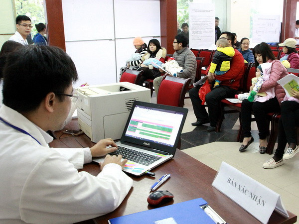 Hà Nội: Số lượt đăng ký tiêm vắcxin Pentaxim nhiều gấp hơn 30 lần ảnh 1