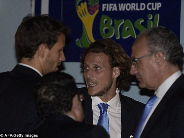 Tuyển Uruguay đã có mặt ở Brazil để chinh phục ngôi vương ảnh 1