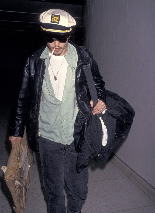 Johnny Depp - ông hoàng rách rưới mê phụ kiện và trang sức ảnh 4