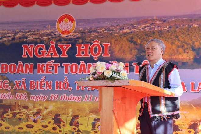 TTXVN_1011 Pho Thu tuong Nguyen Hoa Binh 2.jpg