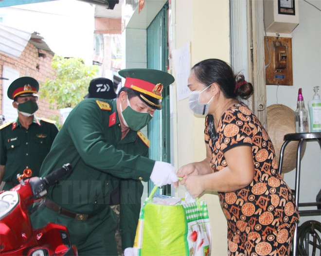 Nhiều hoạt động thiết thực chung tay đẩy lùi dịch COVID-19 ảnh 1