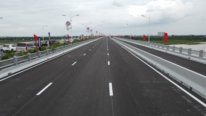 Thủ tướng Chính phủ cắt băng khánh thành Cầu Vĩnh Tuy giai đoạn 2 ảnh 1