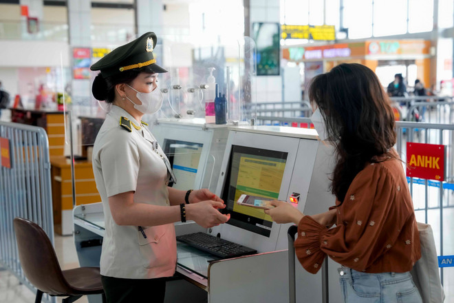 Cận kề dịp nghỉ lễ 2/9: Vé máy bay vẫn còn nhiều ghế trống, giá rẻ ảnh 2