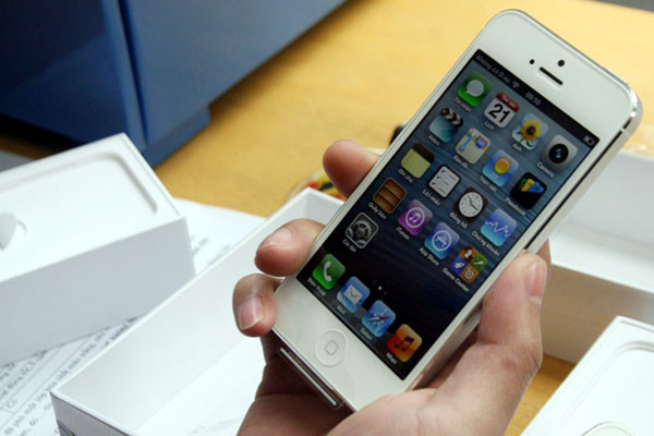 Doanh số điện thoại trung-cao cấp tăng trưởng mạnh ảnh 1