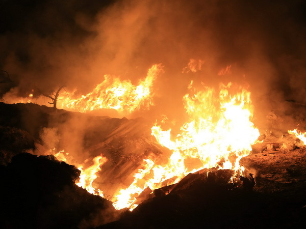 Hỏa hoạn thiêu rụi hai căn nhà ở thị xã Vĩnh Châu, Sóc Trăng ảnh 1