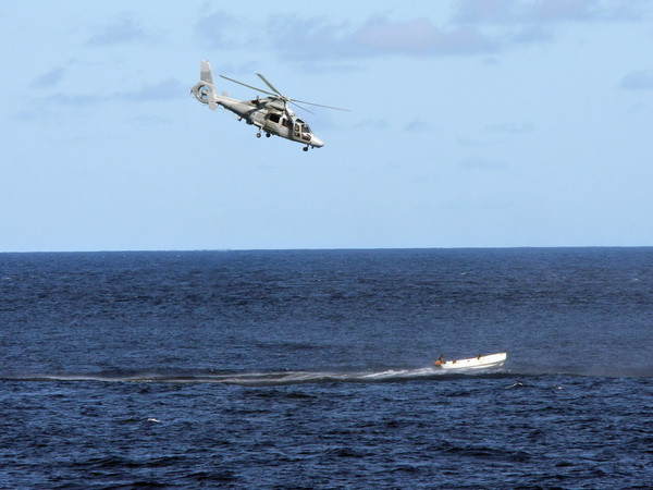 Trung Quốc và Ấn Độ phối hợp giải cứu tàu bị cướp biển tấn công ảnh 1