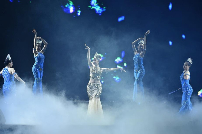 Âm thanh và ánh sáng đỉnh cao vẽ lên vẻ đẹp của thành phố biển hồ ảnh 5