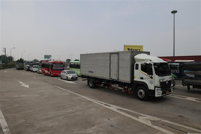 Tước phù hiệu với xe quá 20% tải trọng trên cao tốc Pháp Vân-Cầu Giẽ ảnh 1