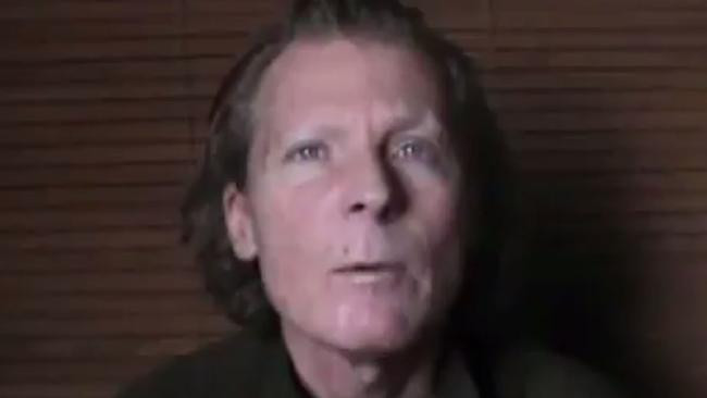Con tin người Australia Timothy Weeks xuất hiện trong đoạn video. (Nguồn: news.com.au) Taliban công bố hình ảnh về các con tin người Mỹ và Australia ảnh 1