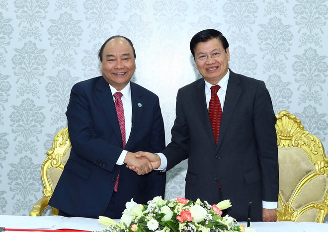 Thủ tướng Nguyễn Xuân Phúc thăm Hãng viễn thông Star Telecom tại Lào ảnh 1