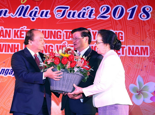 Kiều bào Việt tại Lào vui đón Tết cộng đồng với hai Thủ tướng ảnh 4