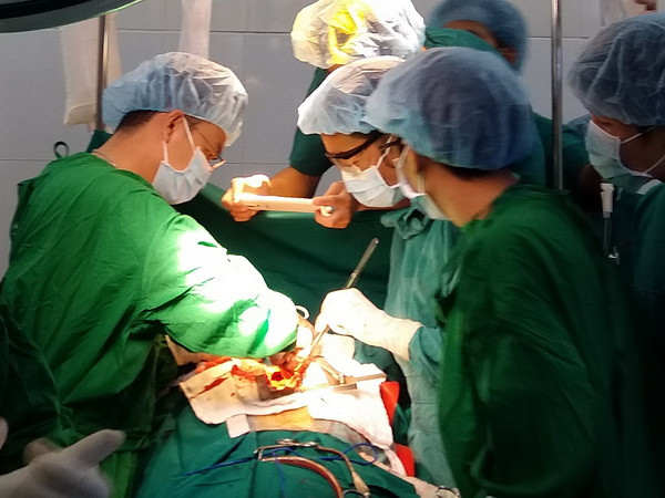 Bệnh viện tuyến quận, huyện đầu tiên phẫu thuật tim hở thành công ảnh 1
