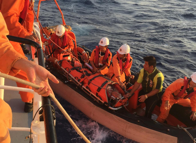 Khẩn trương hỗ trợ cứu hộ, cứu nạn các sự cố trên biển ảnh 1