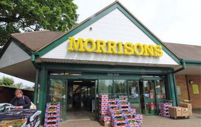 Các khách hàng thành viên Prime của Amazon có thể mua hàng online trên Morrisons. (Nguồn: Getty Images) Amazon và Morrisons mở rộng dịch vụ giao hàng trong ngày tại Anh ảnh 1