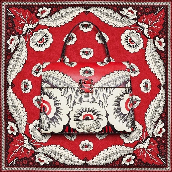 10 "siêu phẩm" túi xách quyền lực trong mùa mốt Xuân Hè 2015 ảnh 29