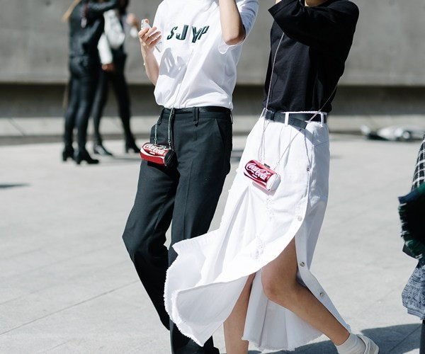 Tín đồ thời trang Hàn Quốc "đại náo" sàn diễn đường phố Seoul ảnh 31