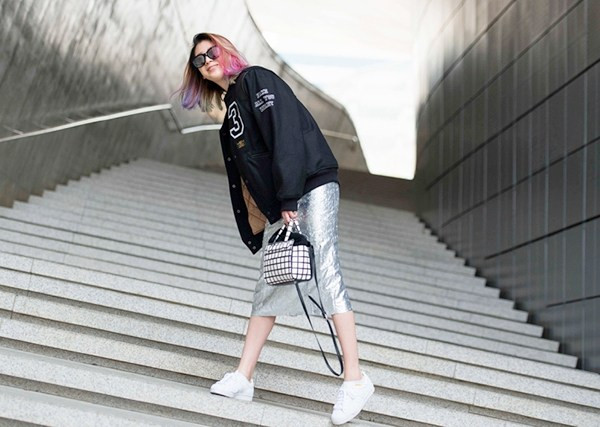 Tín đồ thời trang Hàn Quốc "đại náo" sàn diễn đường phố Seoul ảnh 15