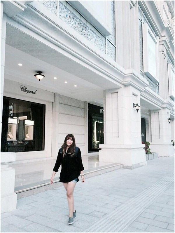 Xuống phố ngày nắng cùng các quý cô thời trang Sài Gòn ảnh 7