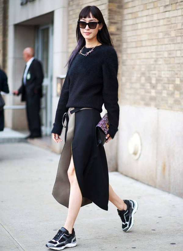 Váy xẻ tà khiến các tín đồ thời trang mê mẩn lúc chuyển mùa ảnh 10