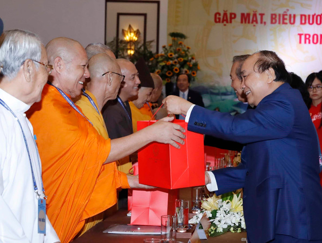 Thủ tướng: Lợi ích của từng tôn giáo gắn liền với lợi ích quốc gia ảnh 3