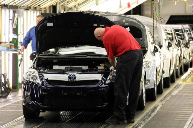 Anh: Lĩnh vực sản xuất ổn định dần do triển vọng chính trị cải thiện ảnh 1