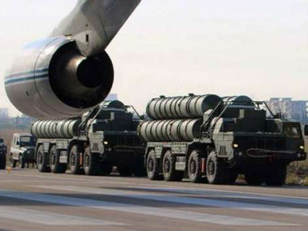 Quân đội Nga trang bị hệ thống tên lửa phòng không S-500 từ năm nay ảnh 1