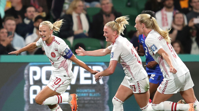 Thắng đậm Trung Quốc 6-1, Tuyển Anh thẳng tiến vòng 1/8 World Cup Nữ ảnh 2