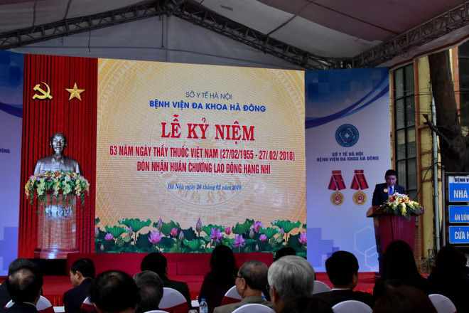 Bệnh viện đa khoa Hà Đông: Đón niềm vui trong ngày lễ chung ảnh 2