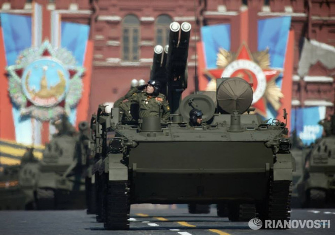 Dàn vũ khí hiện đại của Nga diễu qua Quảng trường Đỏ ảnh 8