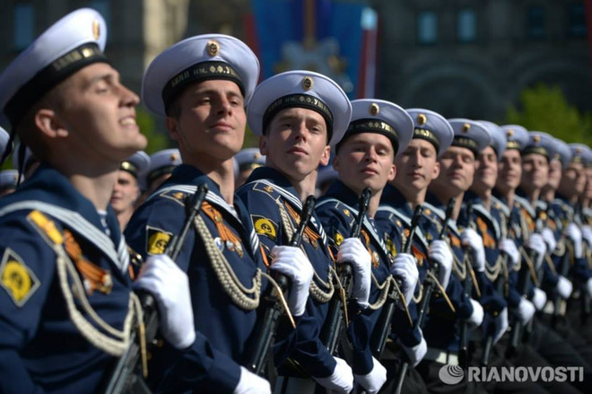 Dàn vũ khí hiện đại của Nga diễu qua Quảng trường Đỏ ảnh 3