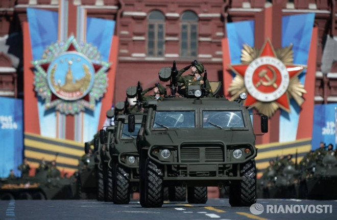 Dàn vũ khí hiện đại của Nga diễu qua Quảng trường Đỏ ảnh 6