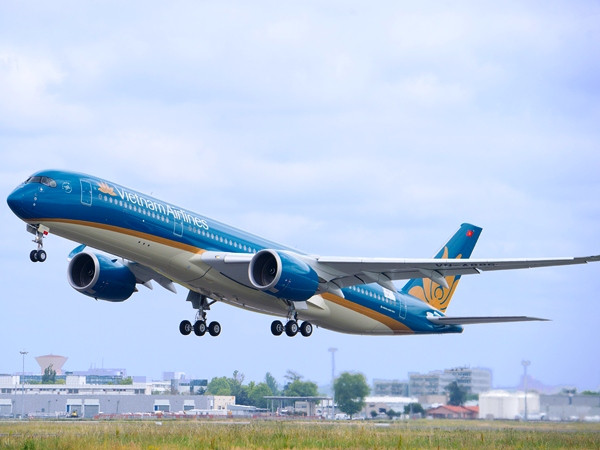 Siêu máy bay A350 XWB của Vietnam Airlines hoàn thành bay thử ảnh 2