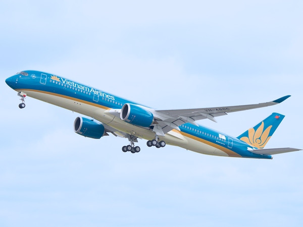 Siêu máy bay A350 XWB của Vietnam Airlines hoàn thành bay thử ảnh 1