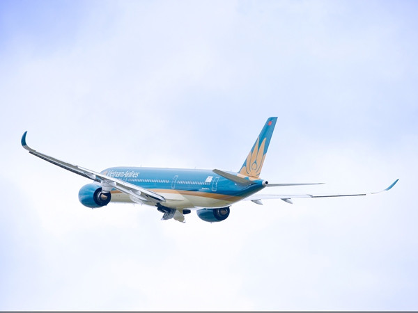 Siêu máy bay A350 XWB của Vietnam Airlines hoàn thành bay thử ảnh 3