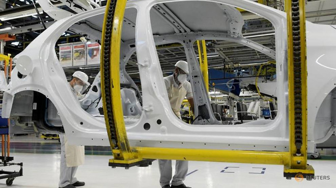 Công nhân xưởng lắp ráp của Fiat Chrysler Automobiles. (Nguồn: Reuters) Fiat Chrysler Automobiles tăng cường sự hiện diện tại Ấn Độ ảnh 1
